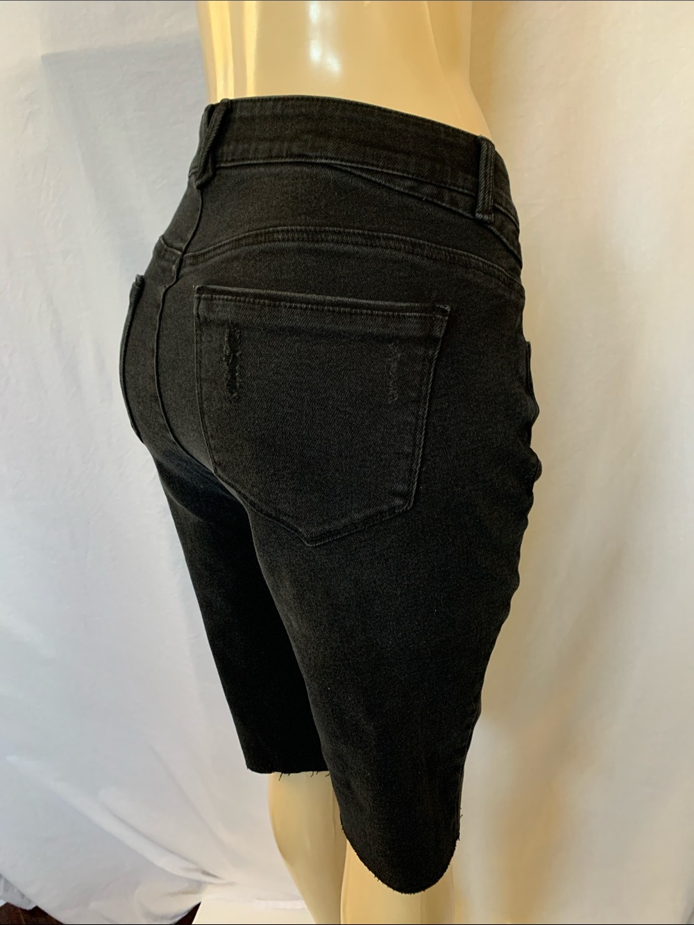 WIT & WISDOM Jeans Women’s Tummy Control Size 18W DistressedBlack Bermuda Shorts